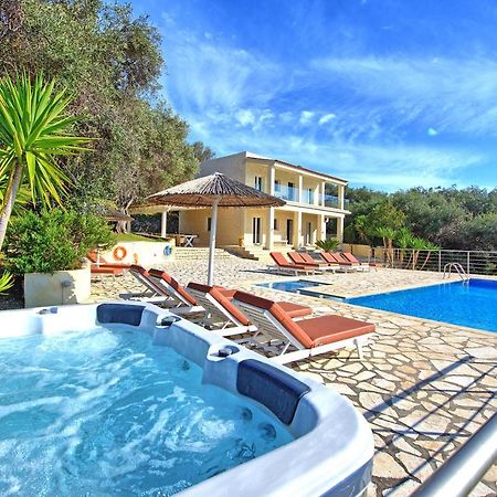 Beachfront Villa Seasun By Posarellivillas Agios Spyridon  Exterior photo