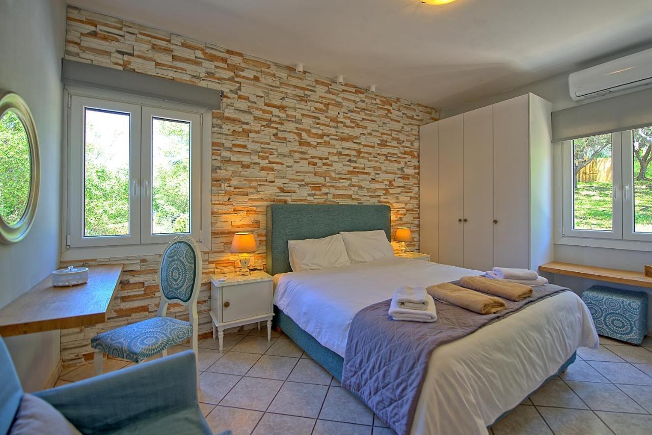 Beachfront Villa Seasun By Posarellivillas Agios Spyridon  Exterior photo