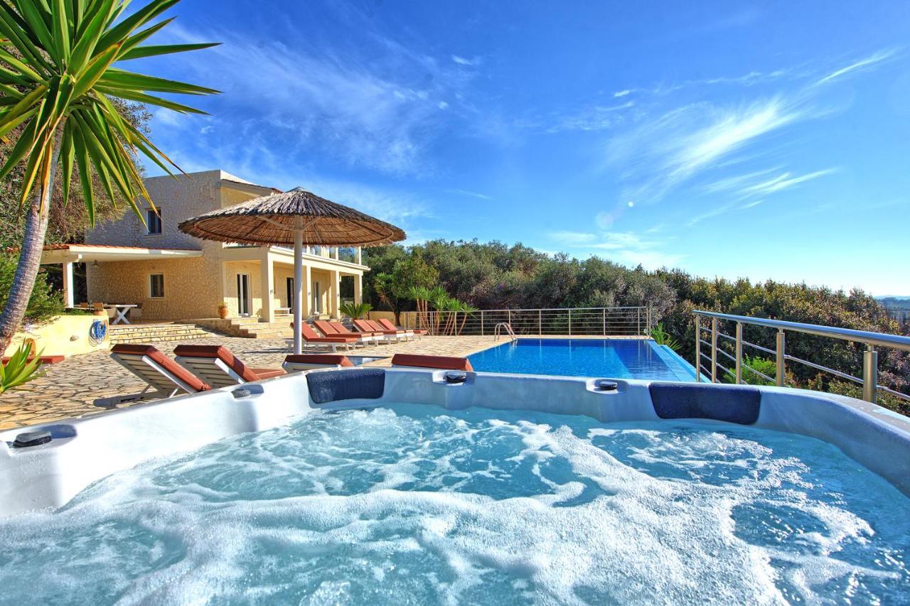 Beachfront Villa Seasun By Posarellivillas Agios Spyridon  Exterior photo